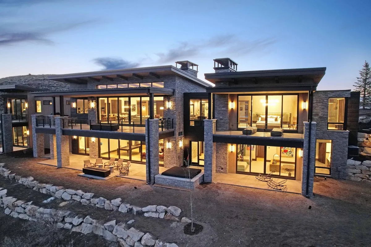 How Do You Choose the Right Custom Home Builder