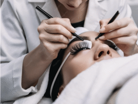 The Complete Guide to Becoming a Lash Technician
