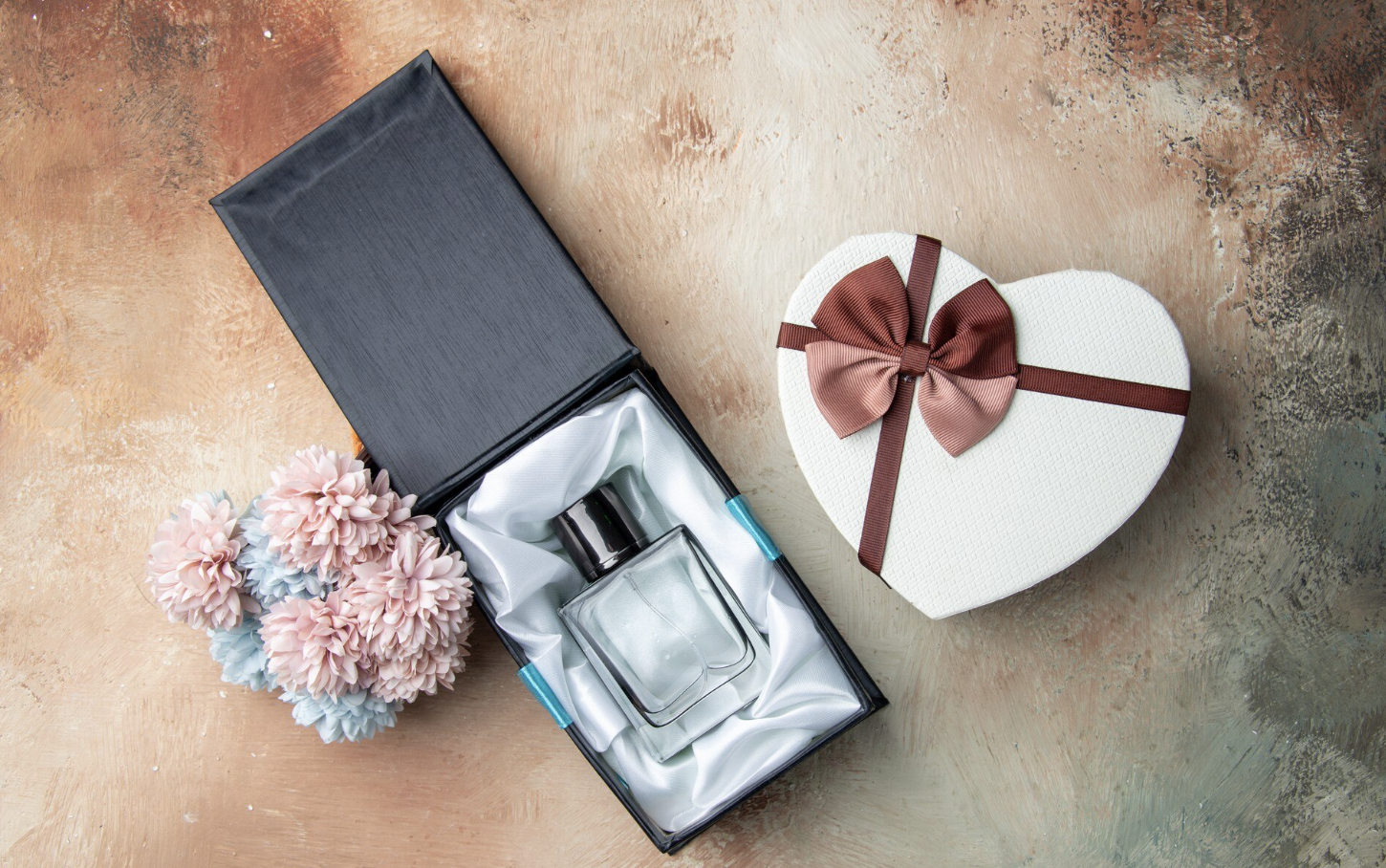 The Role of Custom Printing in Luxury Fragrance Packaging