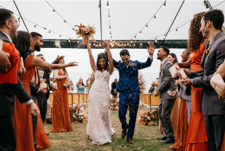 A Wedding Guest Book That Fits Your Style and Ceremony