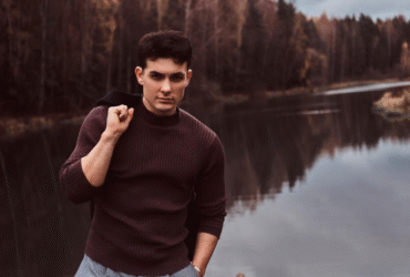 Modern Sweatshirt Fashion: Exploring Comfort, Design, and Everyday Versatility