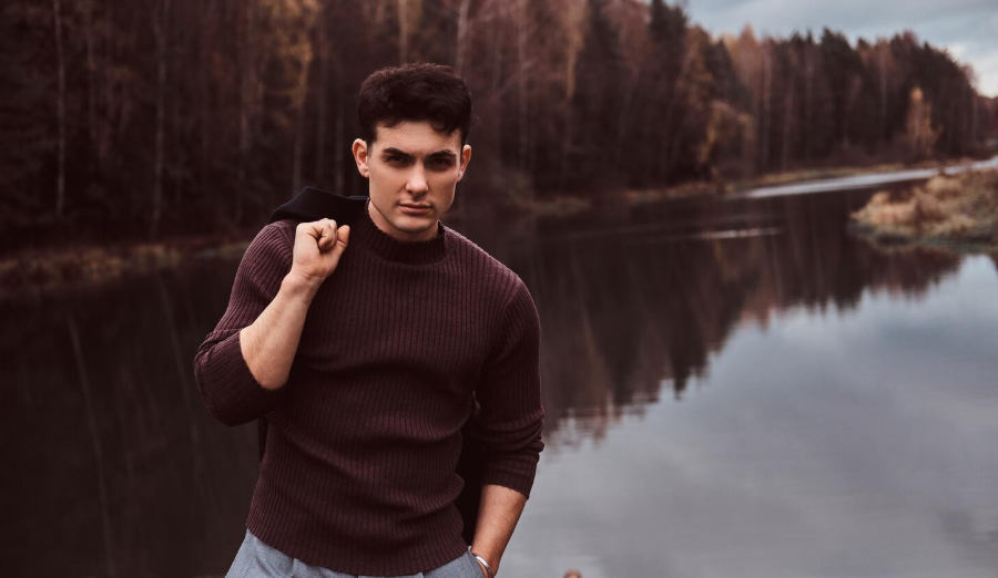 Modern Sweatshirt Fashion: Exploring Comfort, Design, and Everyday Versatility